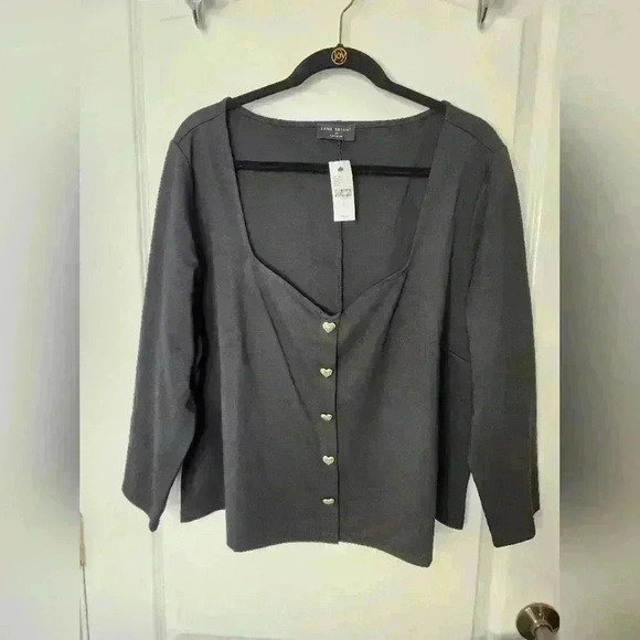 Plus size Lane Bryant top #30 - Picture 1 of 6